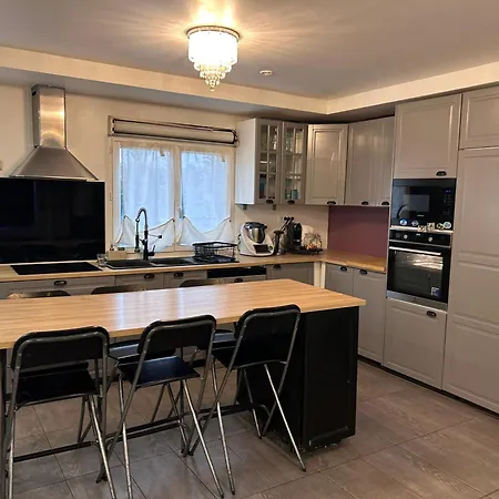 Maison Cosy, Elegence Et Espace Reunis Entre Cdg & Paris Holiday home Sarcelles