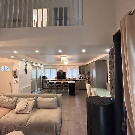 Maison Cosy, Elegence Et Espace Reunis Entre Cdg & Paris Holiday home